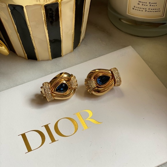 VINTAGE Christian Dior gold tone blue and clear crystals clip on earrings - Picture 8 of 16